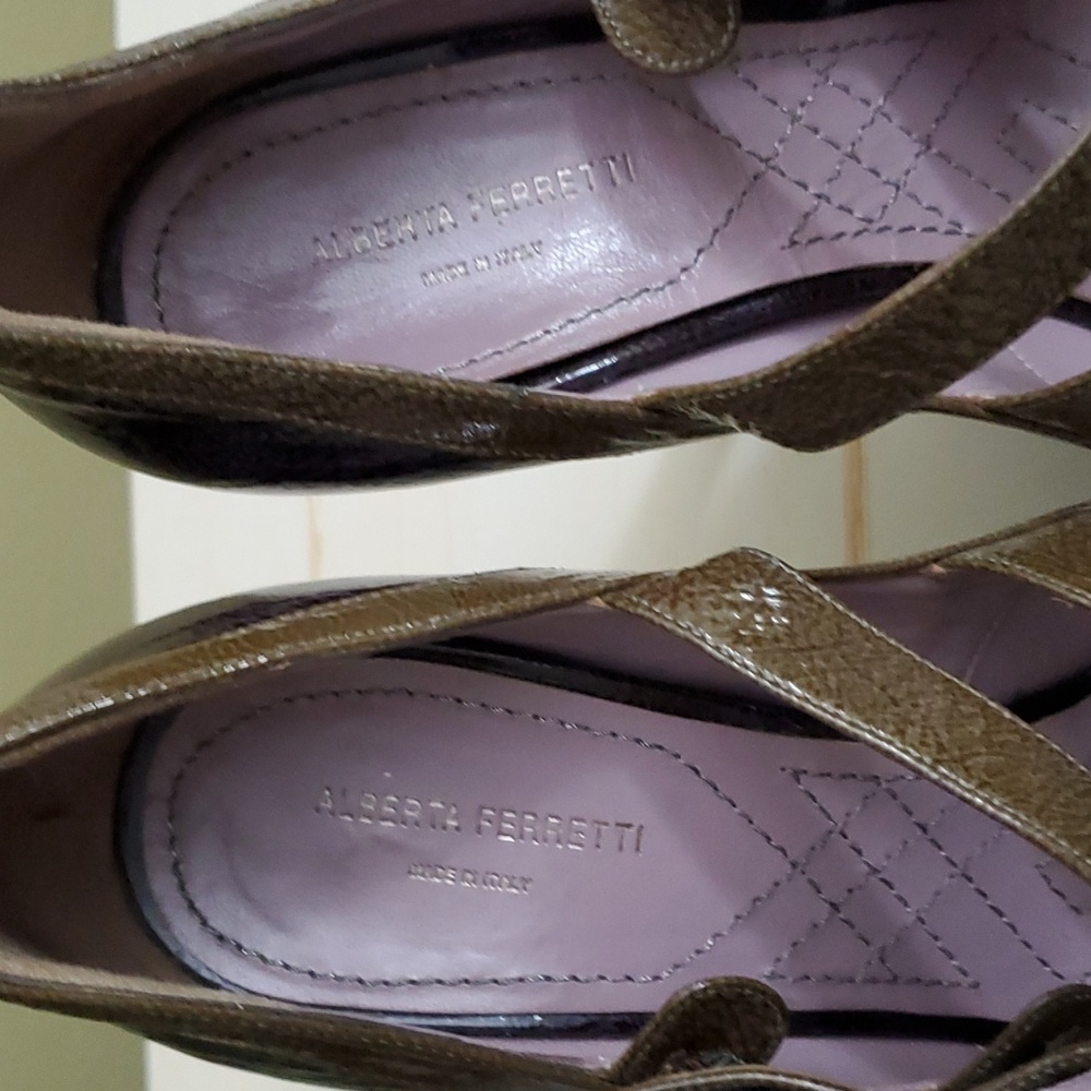 Alberta Ferretti | Purple and Green Patent Leather Pumps Sz 37 - Picture 4 of 8